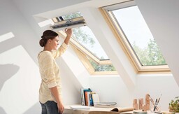 Мансардные окна Velux Woodline «Дизайн» (натуральное дерево или полиуретан белого цвета)